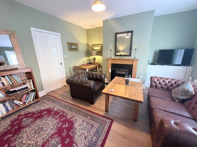 Property photo 3 of 9
