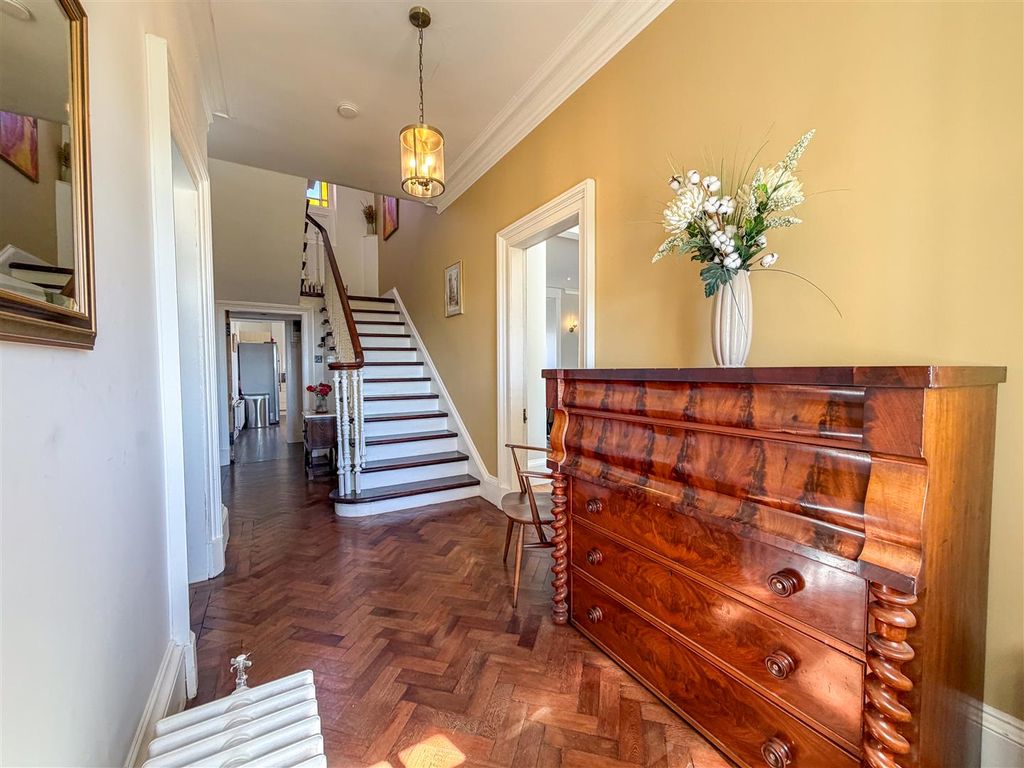 Property photo 2 of 45 Entrance Hallway