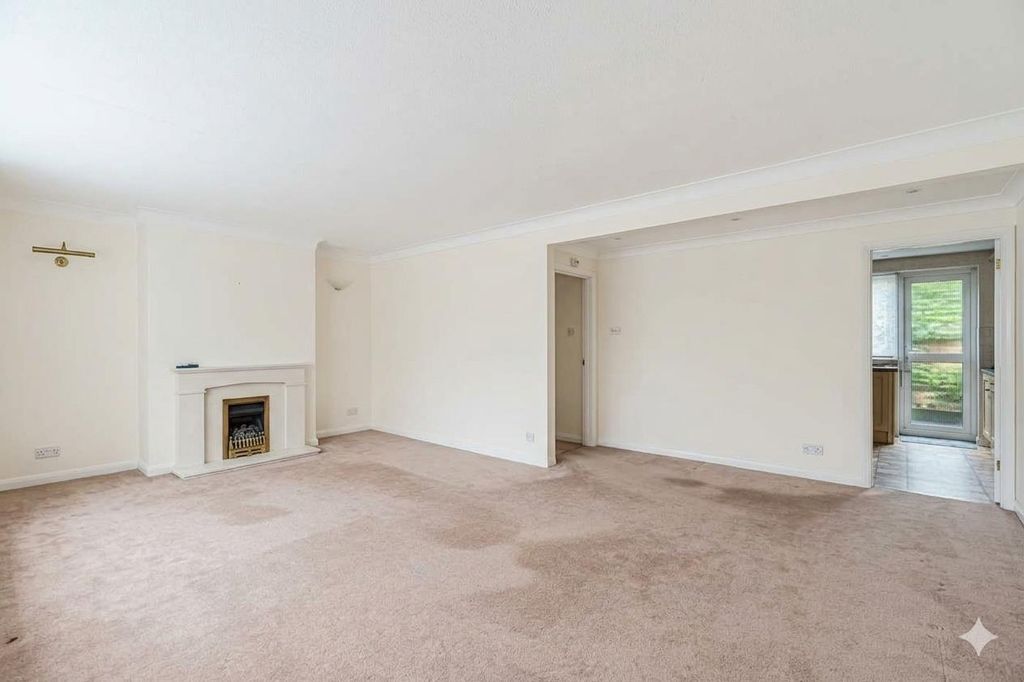 Property photo 2 of 12 Living / Dining Room