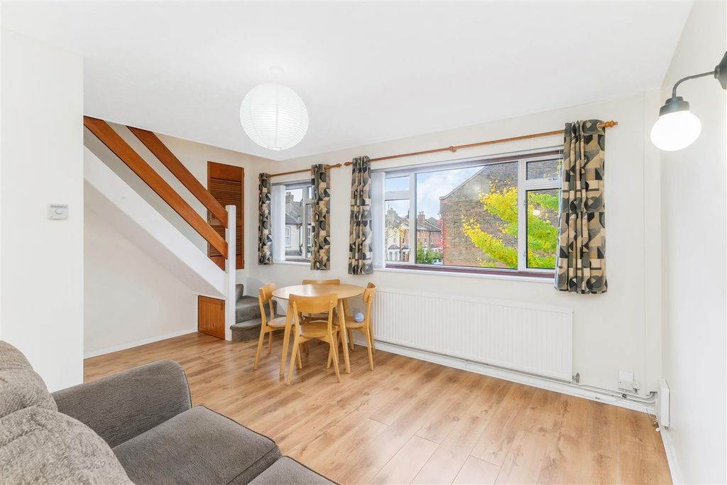 Property photo 2 of 18 Petk0262.Jpg