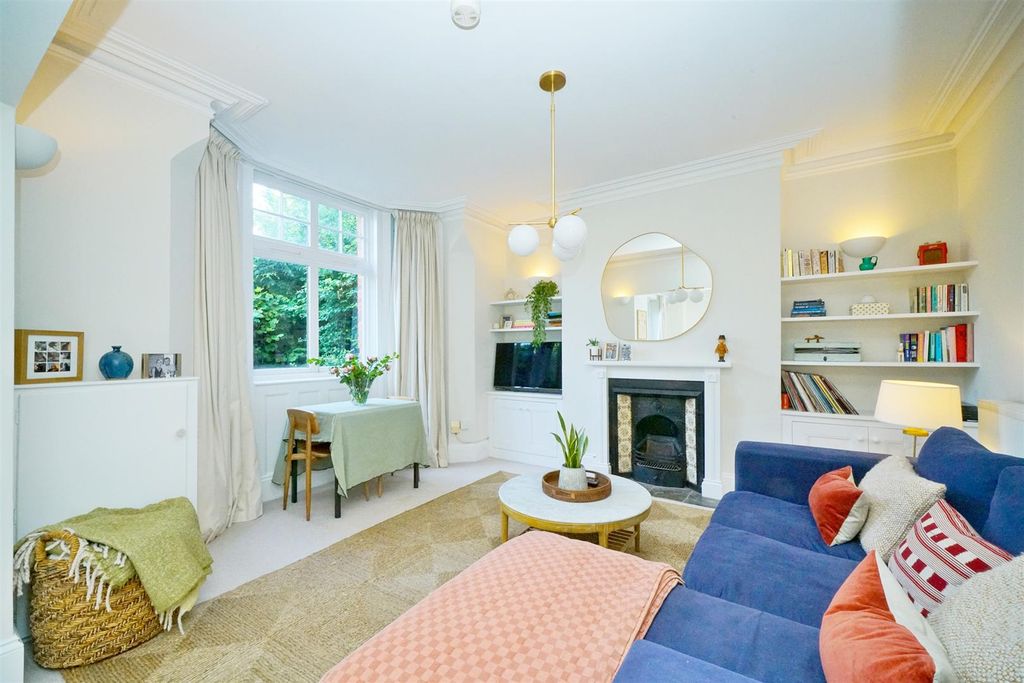 Property photo 2 of 26 Flat-1,-Queenslander-1052N.Jpg