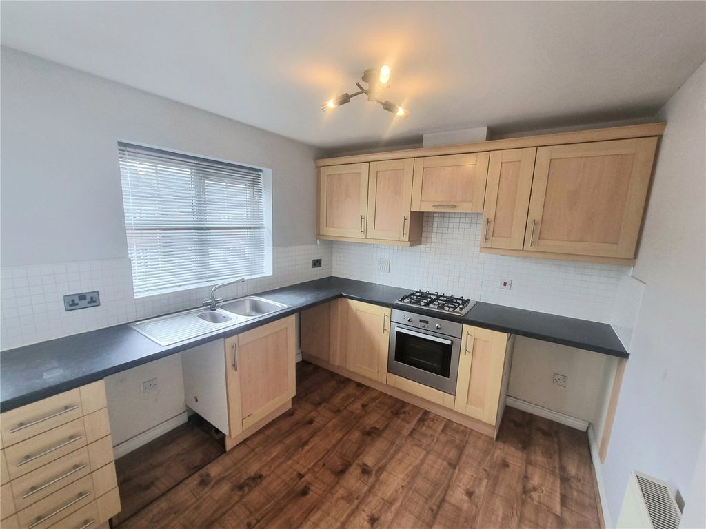 Property photo 2 of 20 Picture No. 11