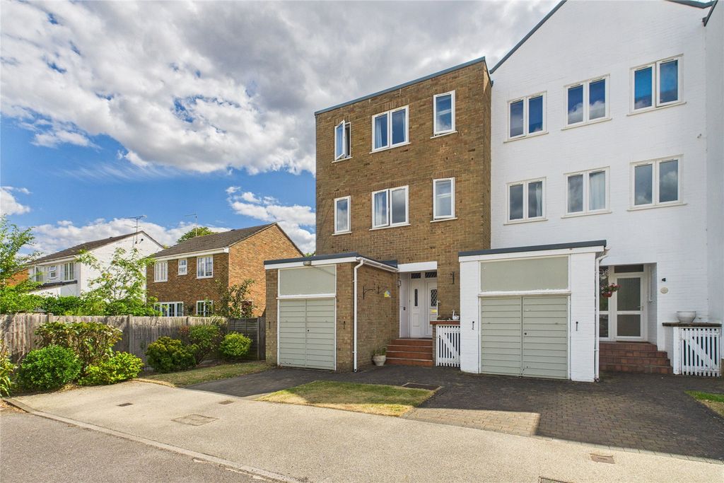 Property photo 2 of 17 Picture No. 29