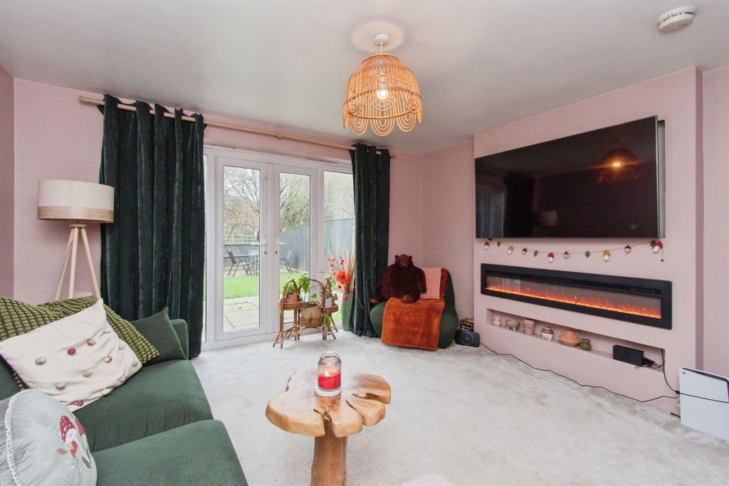 Property photo 2 of 17