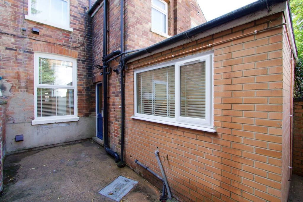 Property photo 3 of 15 Photo 2