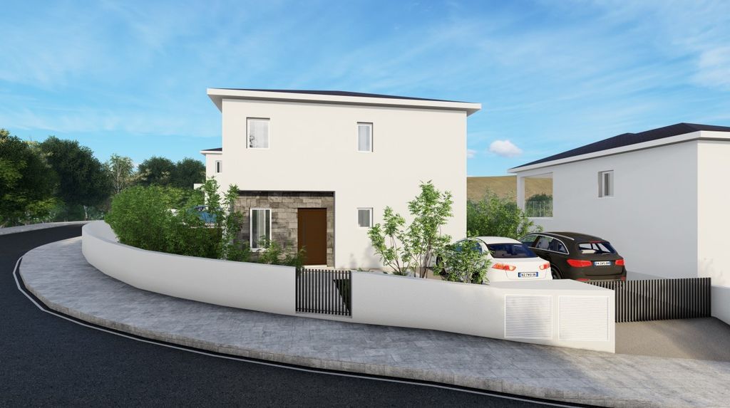 Property photo 1 of 5