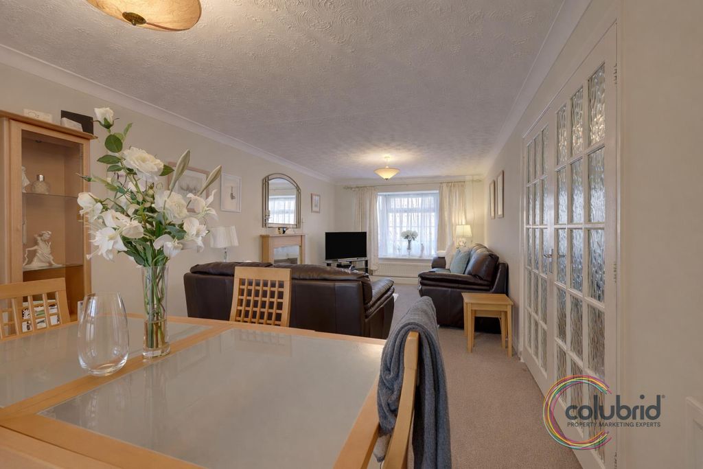 Property photo 3 of 14