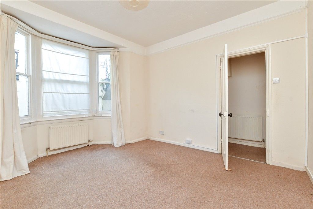 Property photo 2 of 4 Lounge