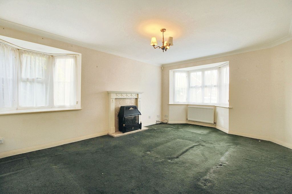 Property photo 3 of 22