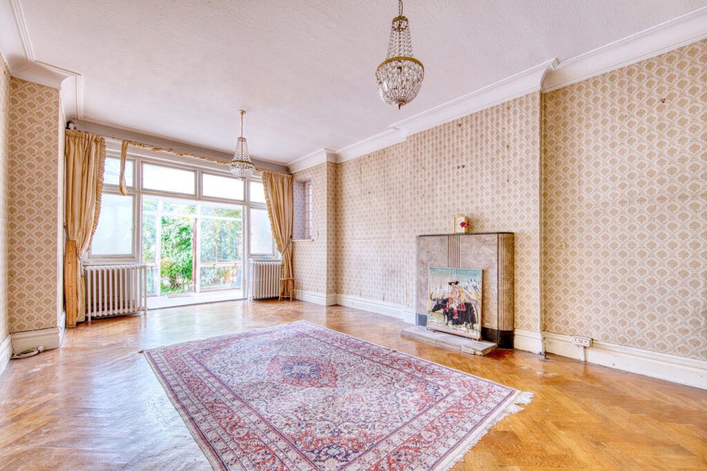 Property photo 2 of 13