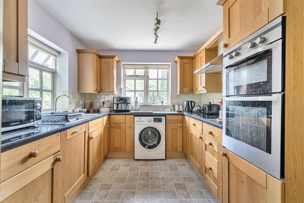 Property photo 2 of 15 Kicthen