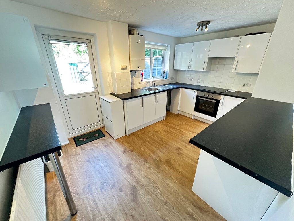 Property photo 2 of 9 5222792