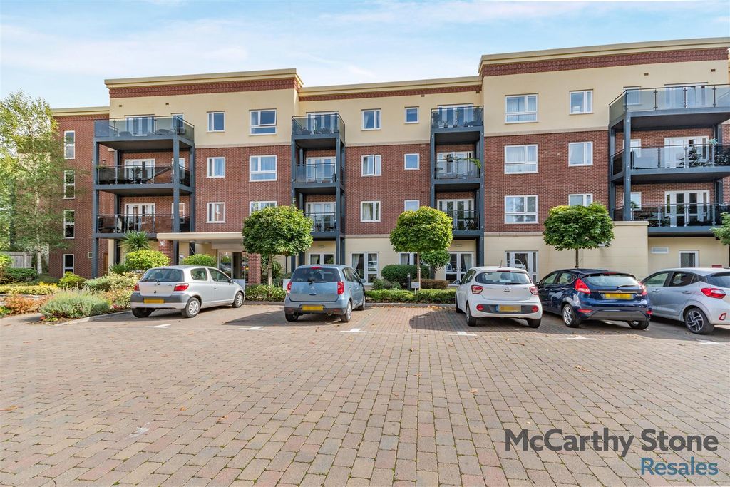 Property photo 1 of 20 8664133-Exterior07.Jpg