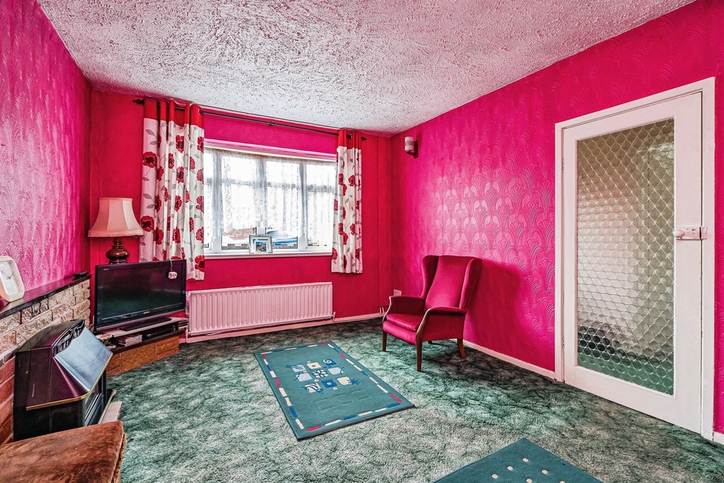 Property photo 3 of 14