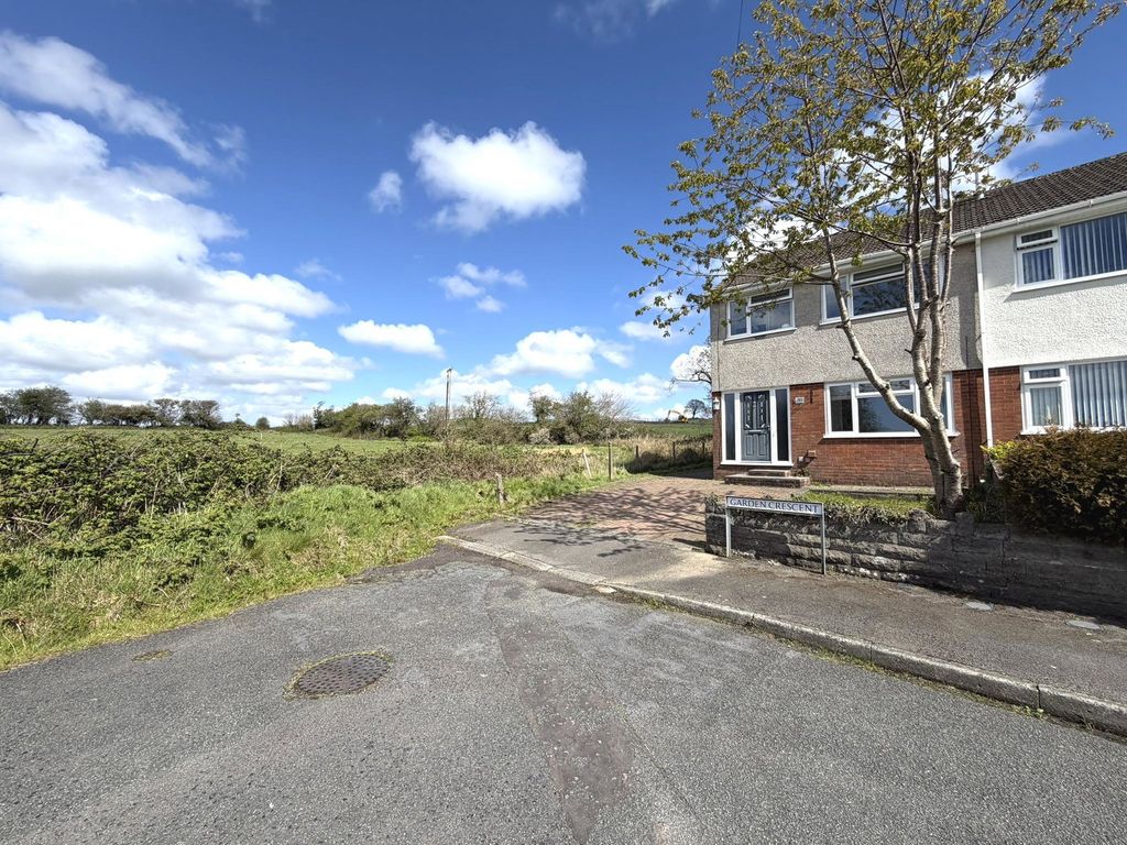 Property photo 2 of 30