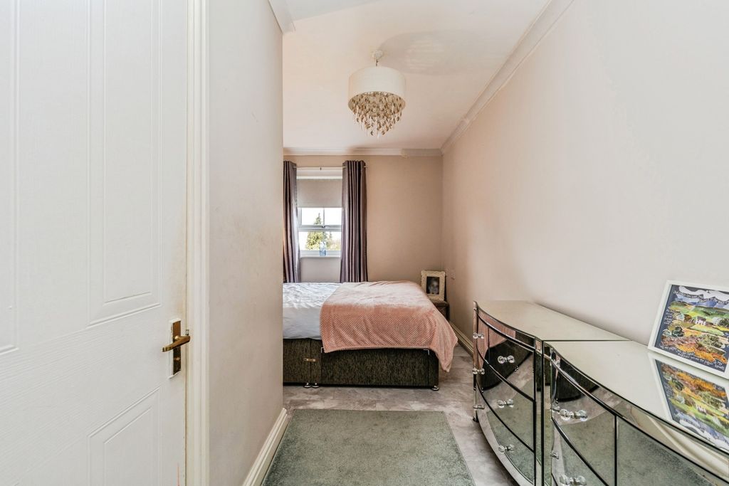 Property photo 3 of 17 Pbox-Img.Jpg