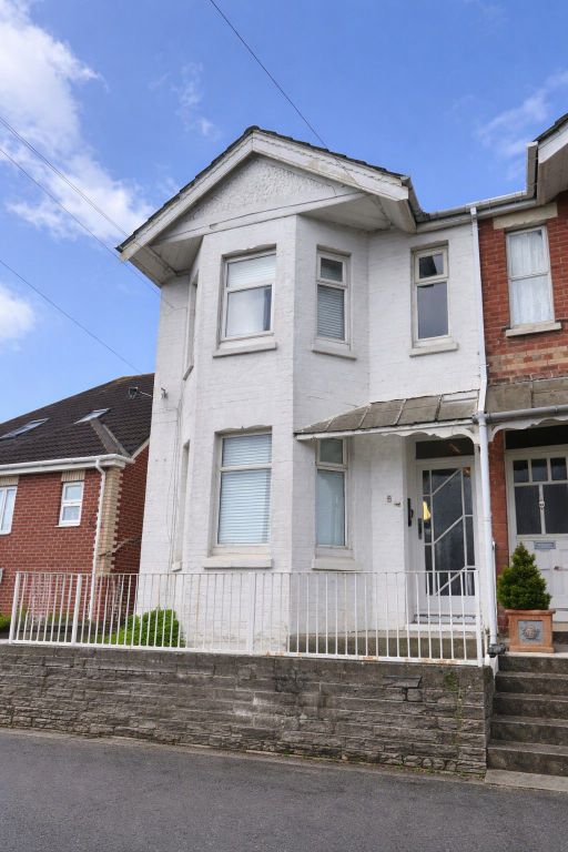 Property photo 1 of 7 Photo 11