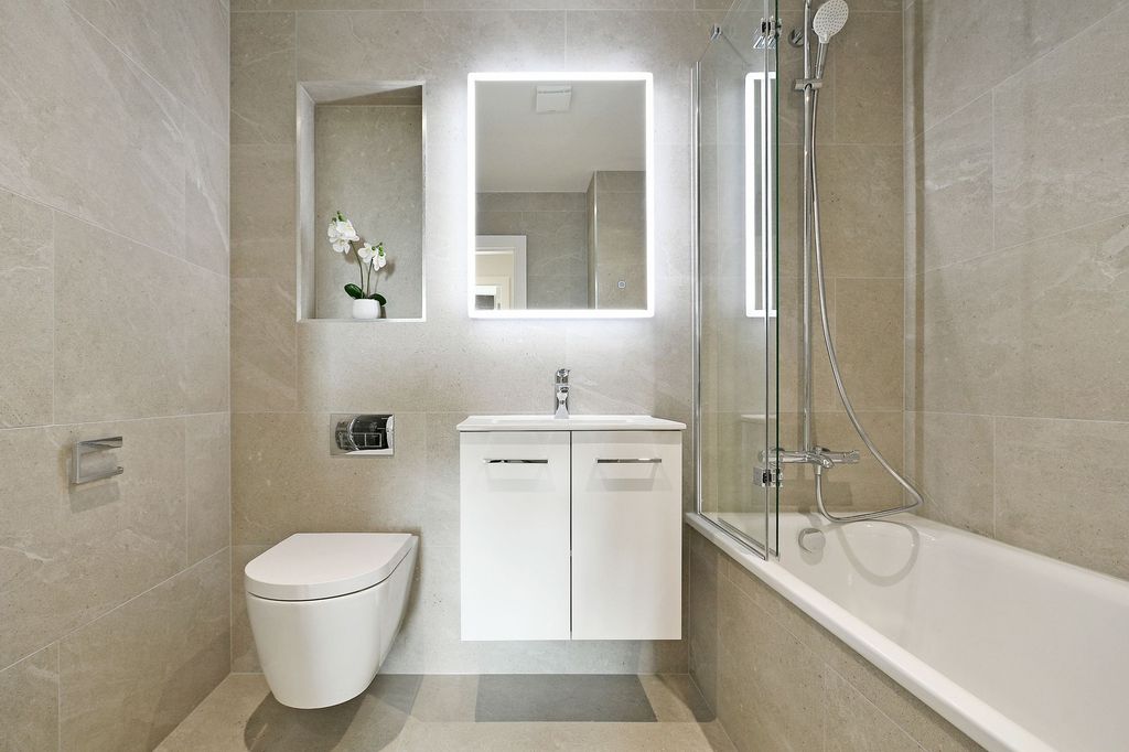 Property photo 2 of 33