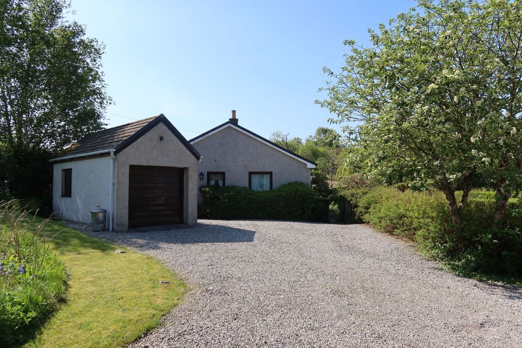 Property photo 1 of 53