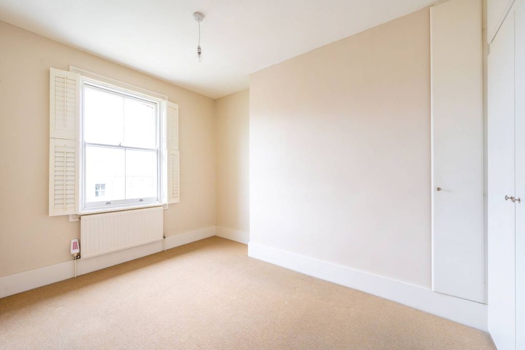 Property photo 3 of 6