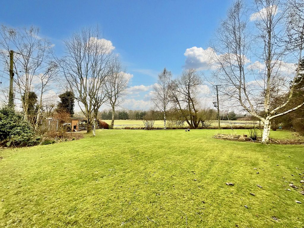 Property photo 2 of 25