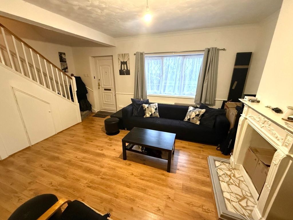 Property photo 3 of 20 Photo 11