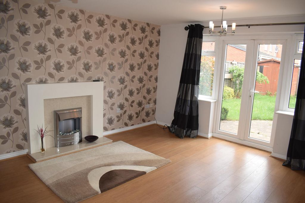 Property photo 2 of 20 Living Room