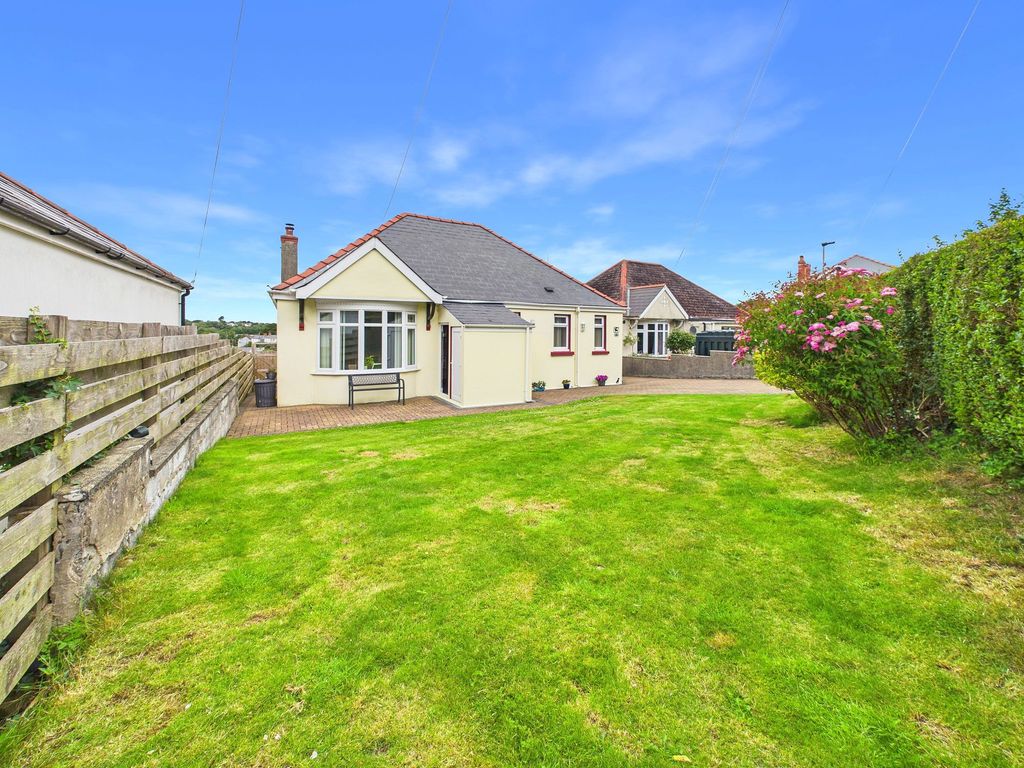 Property photo 1 of 27