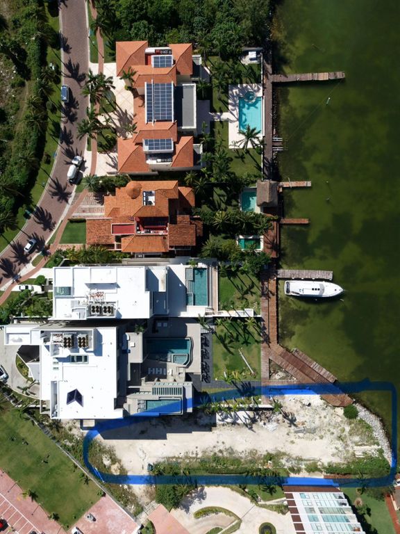 Property photo 1 of 5