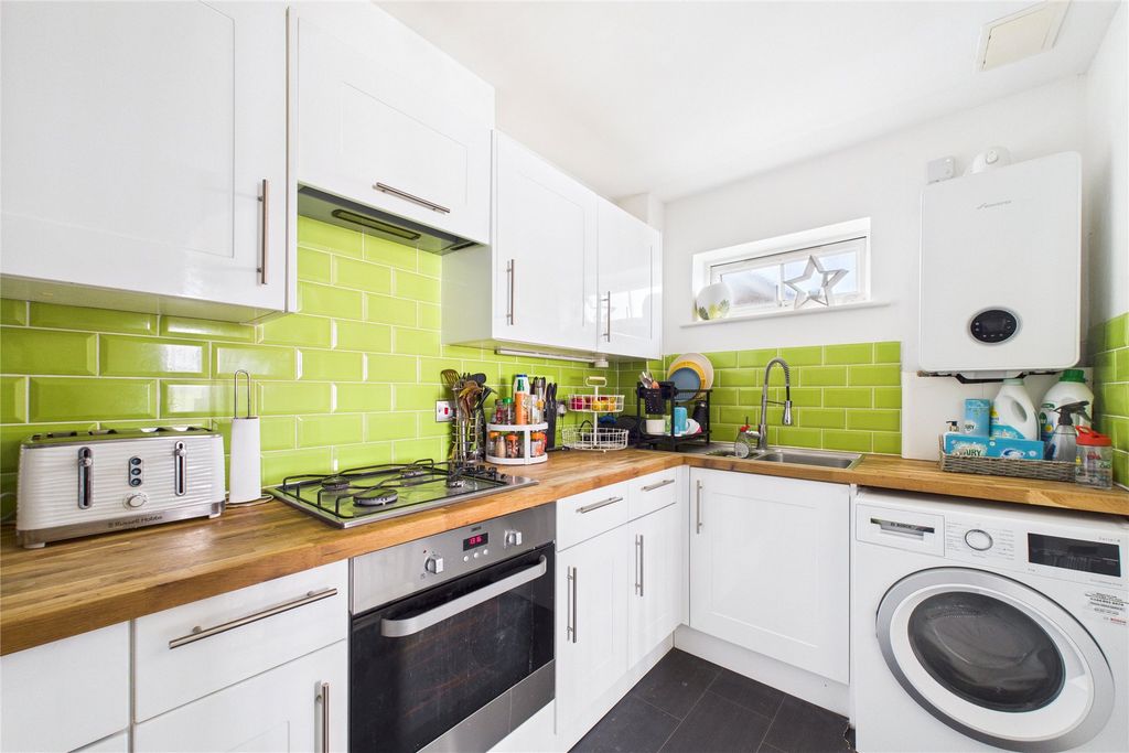 Property photo 2 of 8 Picture No. 09