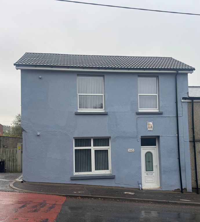 Property photo 1 of 12 High Street