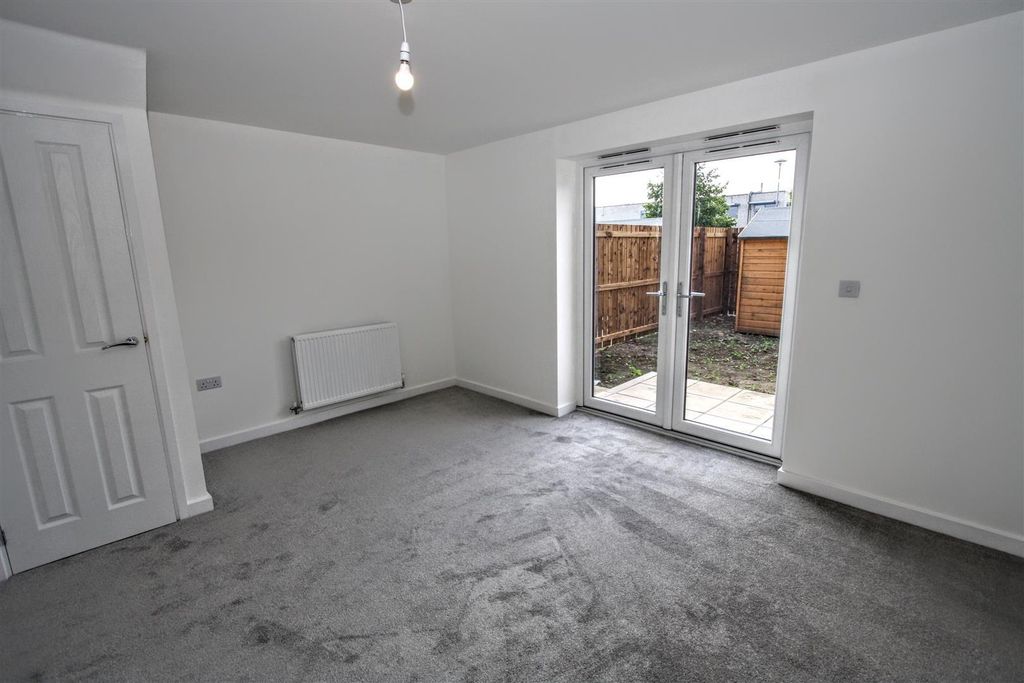 Property photo 2 of 12 Living Room