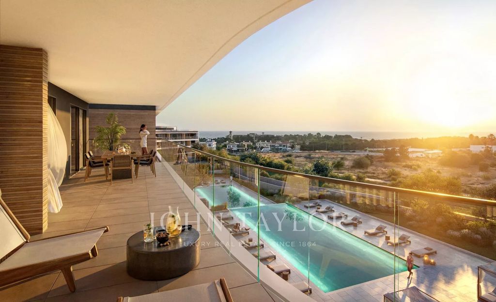 Property photo 1 of 32