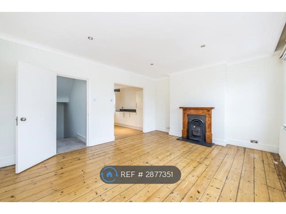 Property photo 3 of 12 Living Room