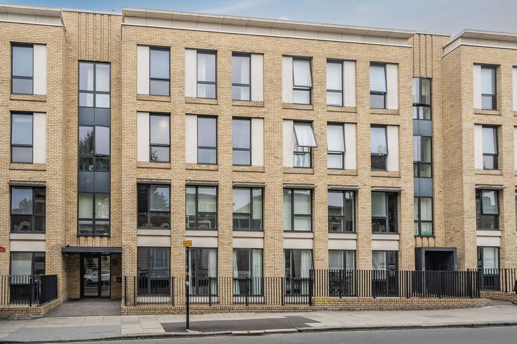 Property photo 2 of 19