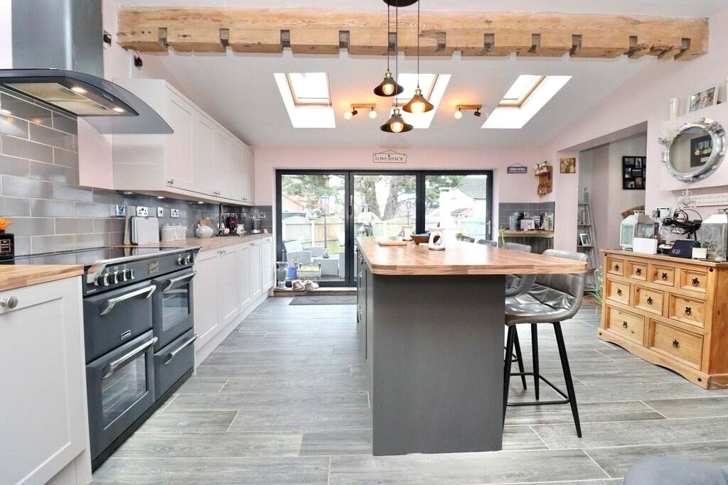 Property photo 2 of 12 Picture No. 02
