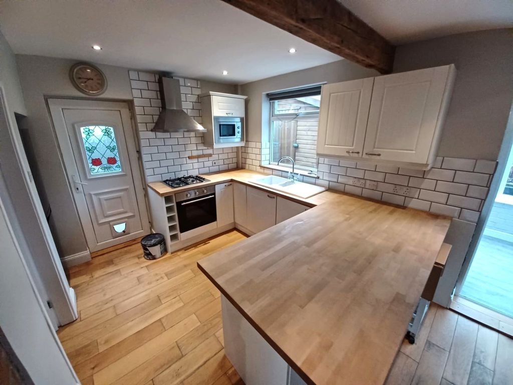 Property photo 2 of 32 Picture No. 22