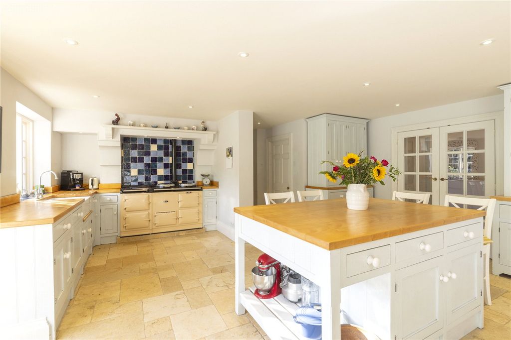 Property photo 3 of 38 Kitchen