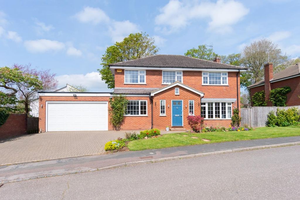 Property photo 1 of 32 Tythe Close, Stewkley