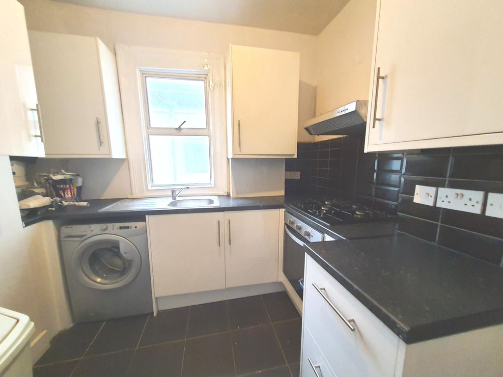 Property photo 3 of 14 Gallery