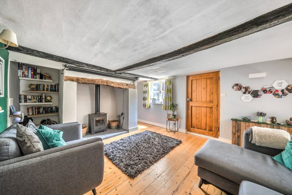 Property photo 3 of 23 1306516-21-684c2F...