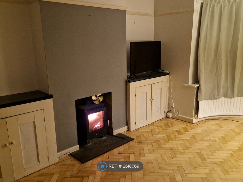 Property photo 3 of 17