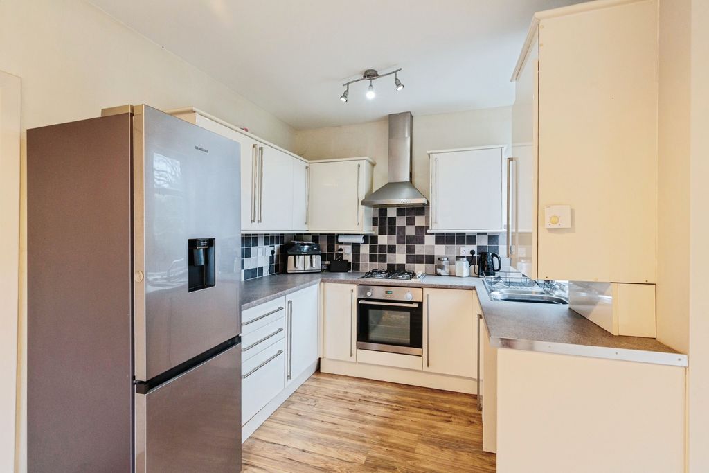 Property photo 2 of 15