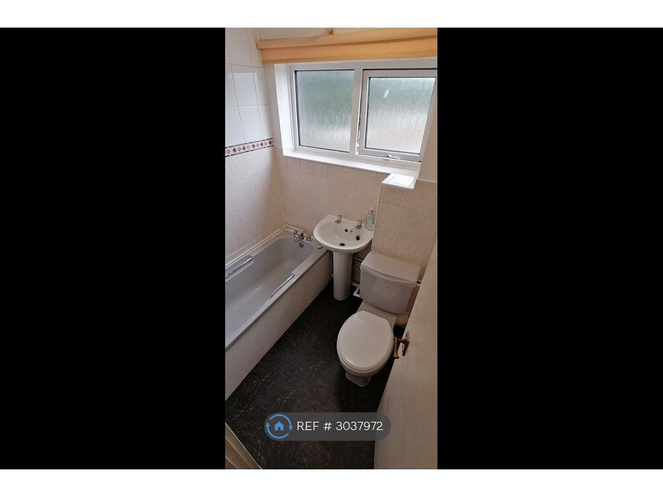 Property photo 3 of 4
