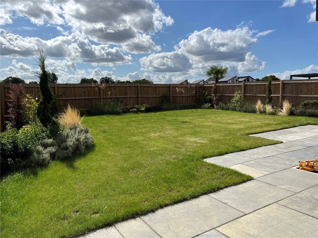 Property photo 3 of 24 Picture No. 61