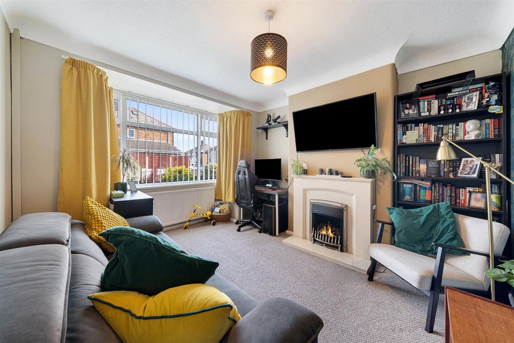 Property photo 2 of 25 21 Consett Road-3.Jpg
