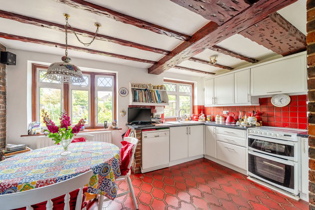 Property photo 2 of 20 1456511-7-6A04714...