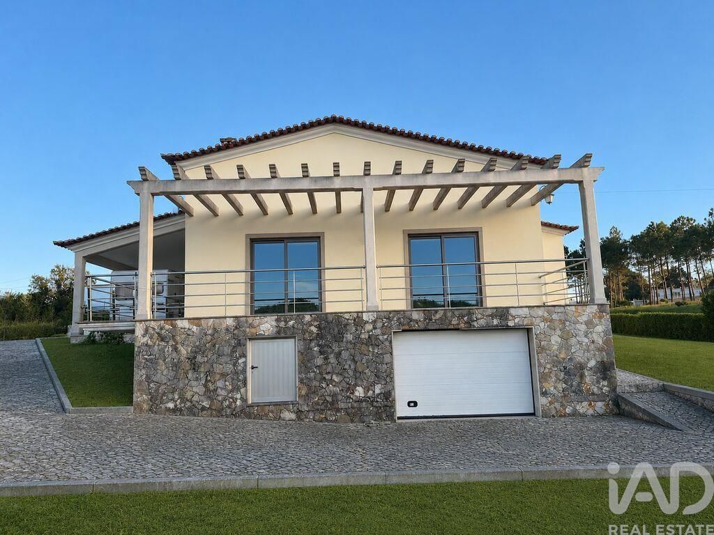 Property photo 3 of 25