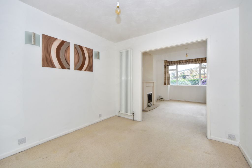 Property photo 3 of 20 Dining Room