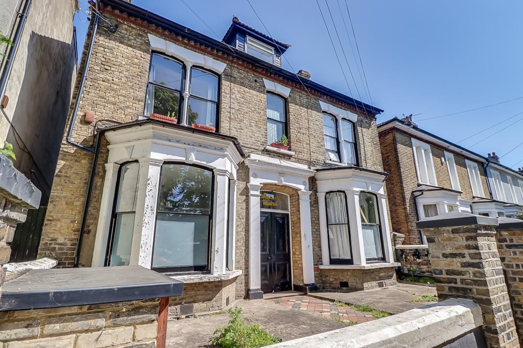 Property photo 1 of 14 Front